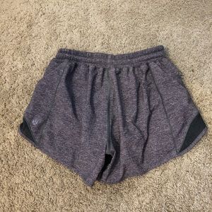 Lululemon Hotty Hot shorts size 6